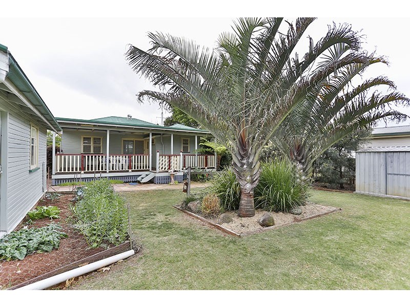 6 Farquharson Street, Harristown QLD 4350