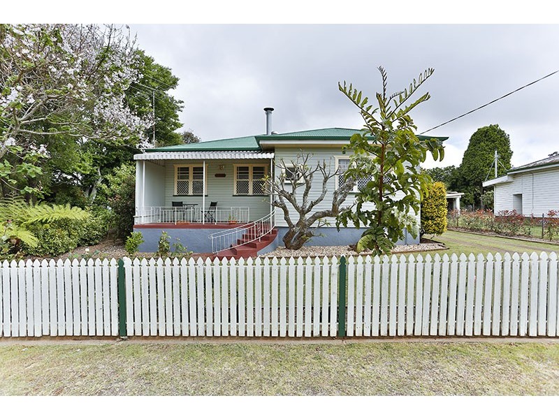 6 Farquharson Street, Harristown QLD 4350