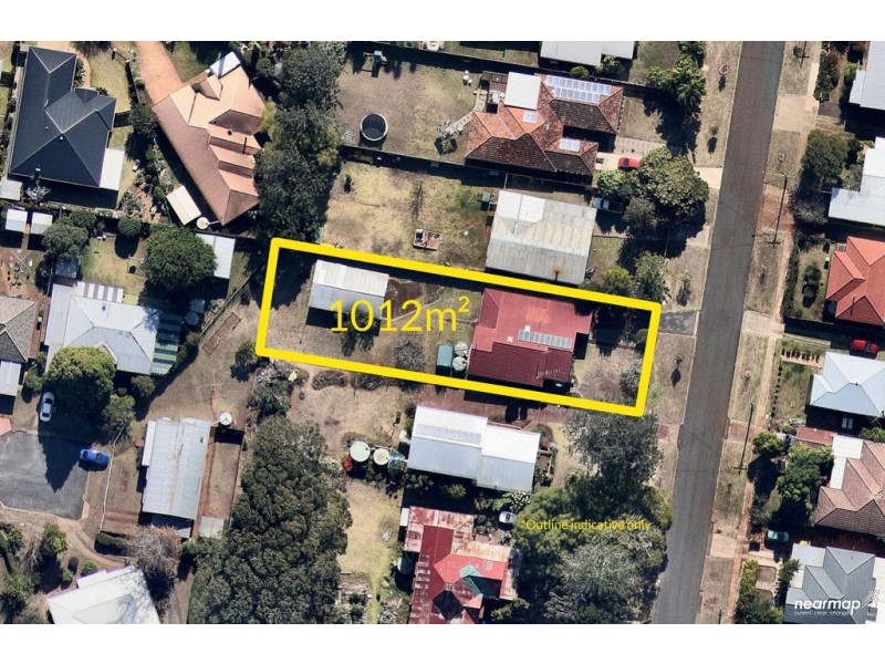 35 Llewellyn Street, Centenary Heights QLD 4350