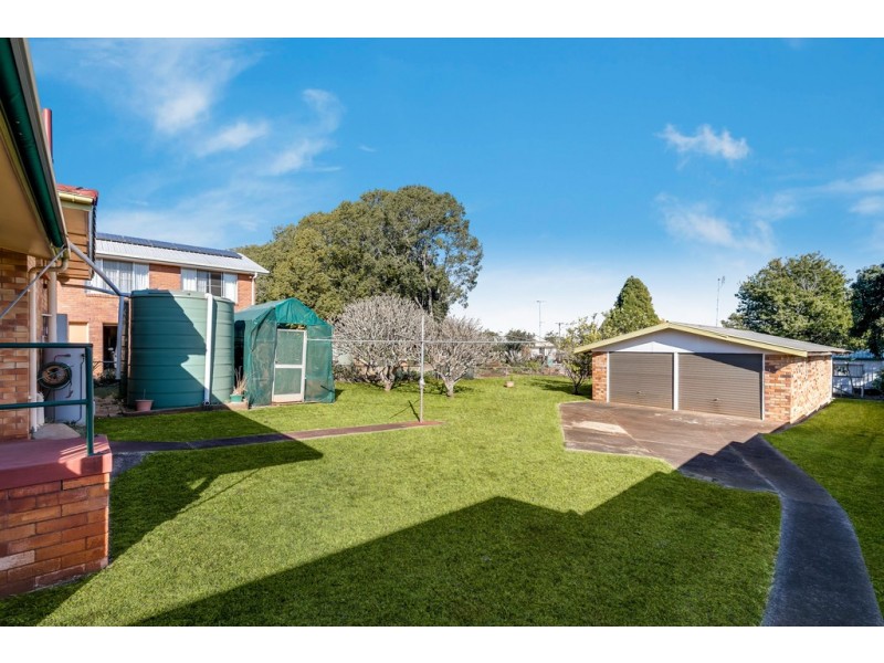 35 Llewellyn Street, Centenary Heights QLD 4350