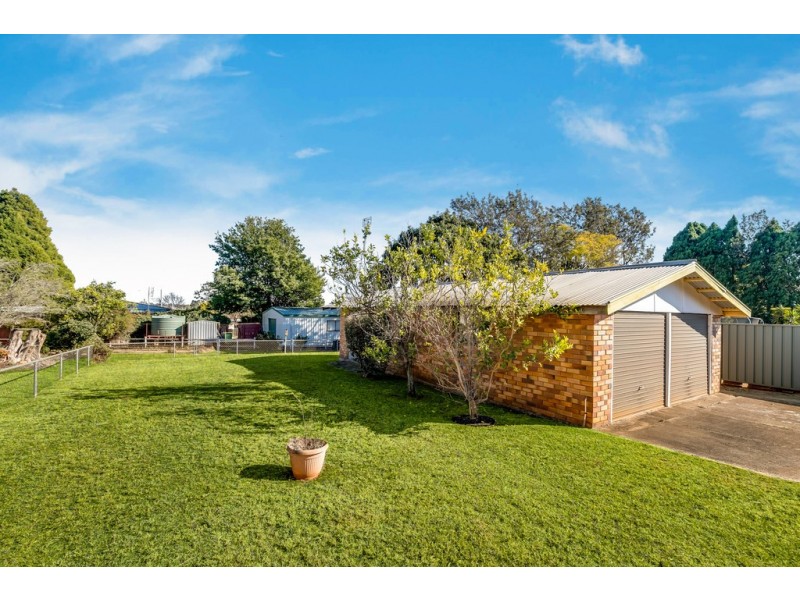 35 Llewellyn Street, Centenary Heights QLD 4350