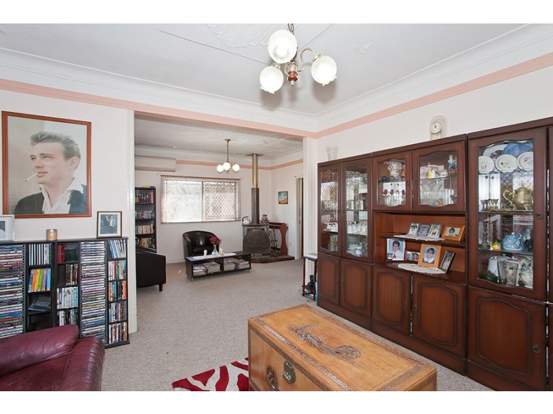 4 Loudon Street, South Toowoomba QLD 4350