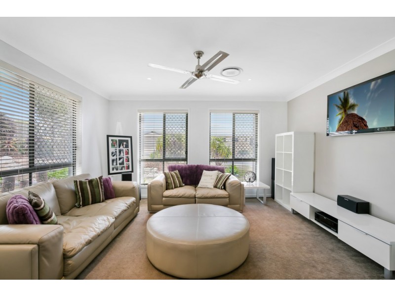 21 Ace Drive, Glenvale QLD 4350