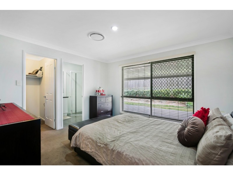 21 Ace Drive, Glenvale QLD 4350