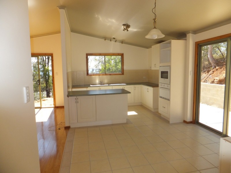 40 Berghofer Drive, Withcott QLD 4352