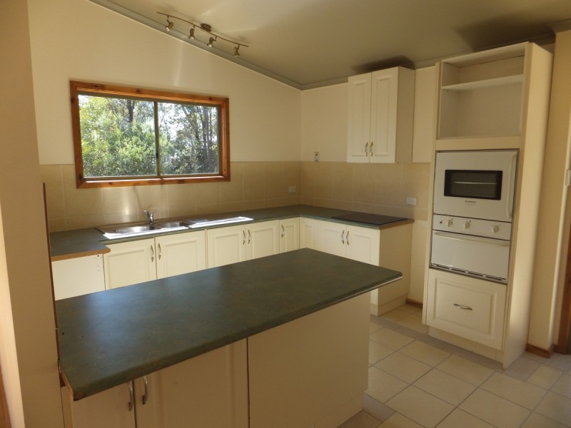 40 Berghofer Drive, Withcott QLD 4352