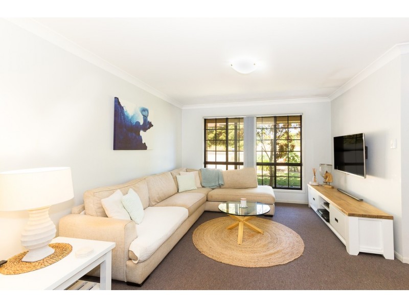 77 Pillar Street, Middle Ridge QLD 4350