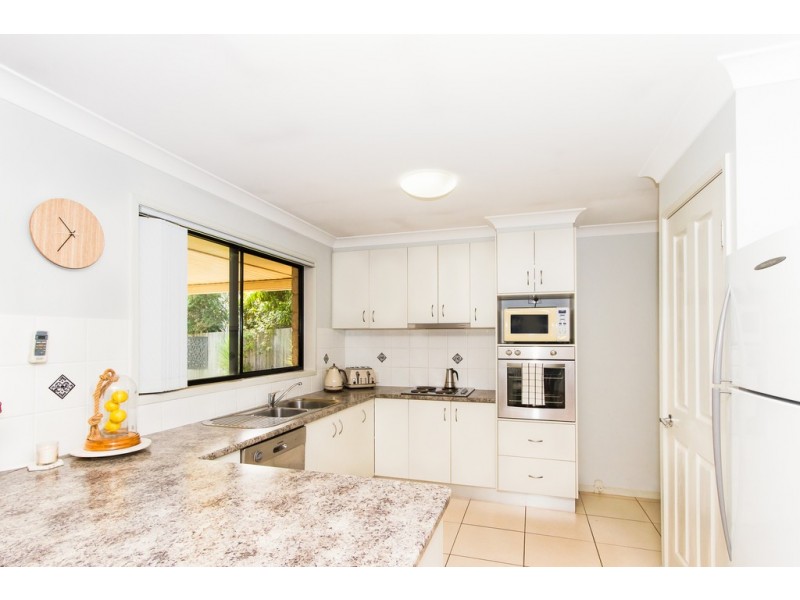 77 Pillar Street, Middle Ridge QLD 4350