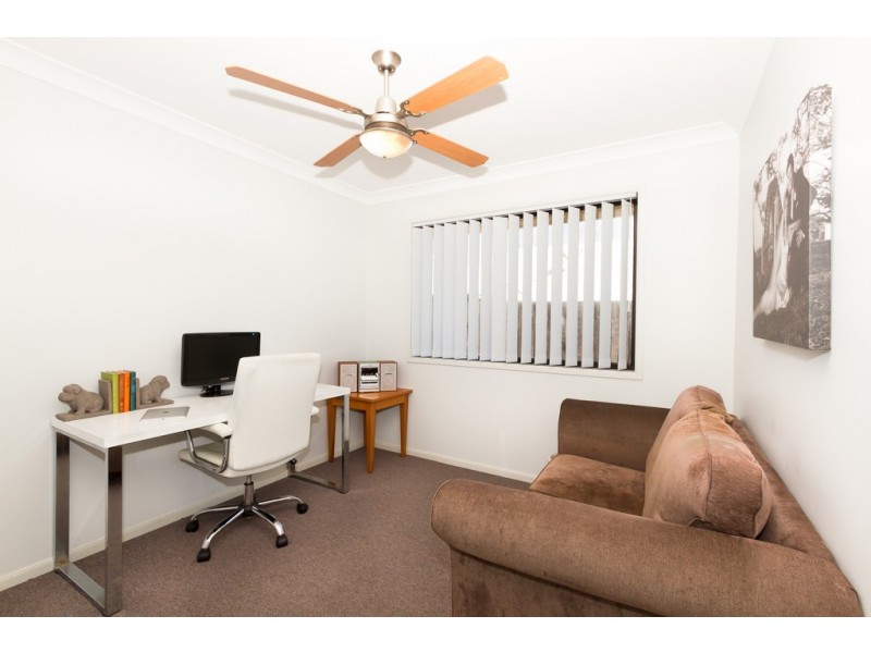 77 Pillar Street, Middle Ridge QLD 4350