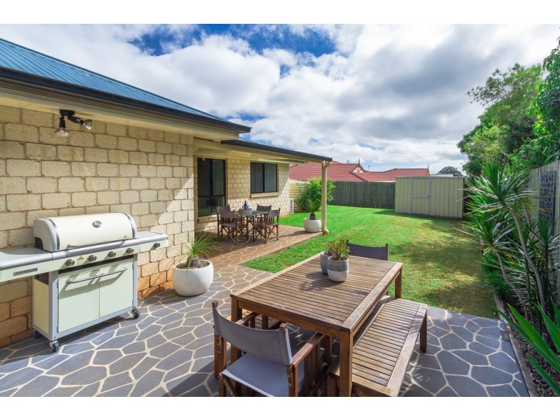 77 Pillar Street, Middle Ridge QLD 4350
