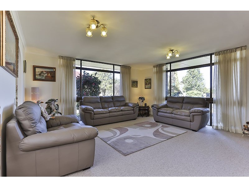 23 Kingsford Smith Drive, Wilsonton QLD 4350