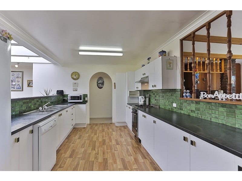 23 Kingsford Smith Drive, Wilsonton QLD 4350