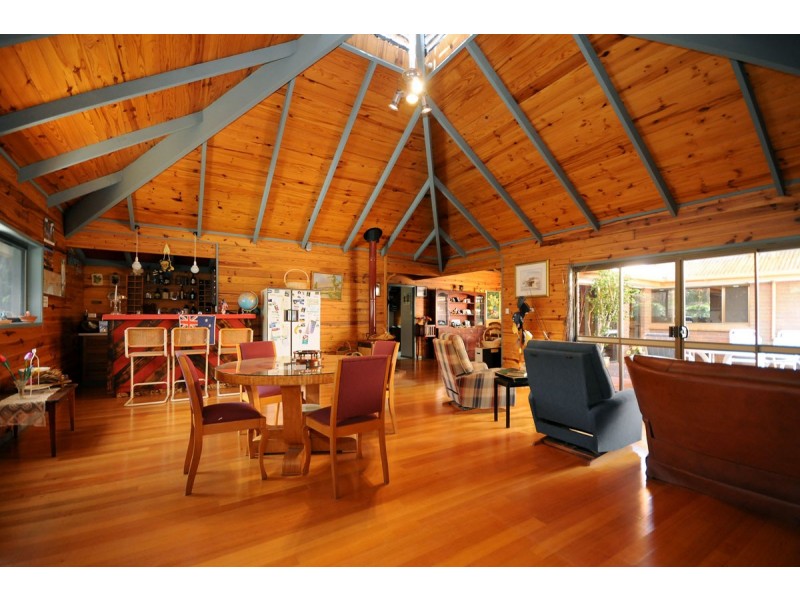 3 Niddrie Drive, Middle Ridge QLD 4350