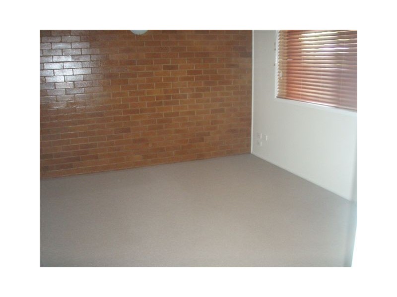 2/1 Cleary Street, Centenary Heights QLD 4350