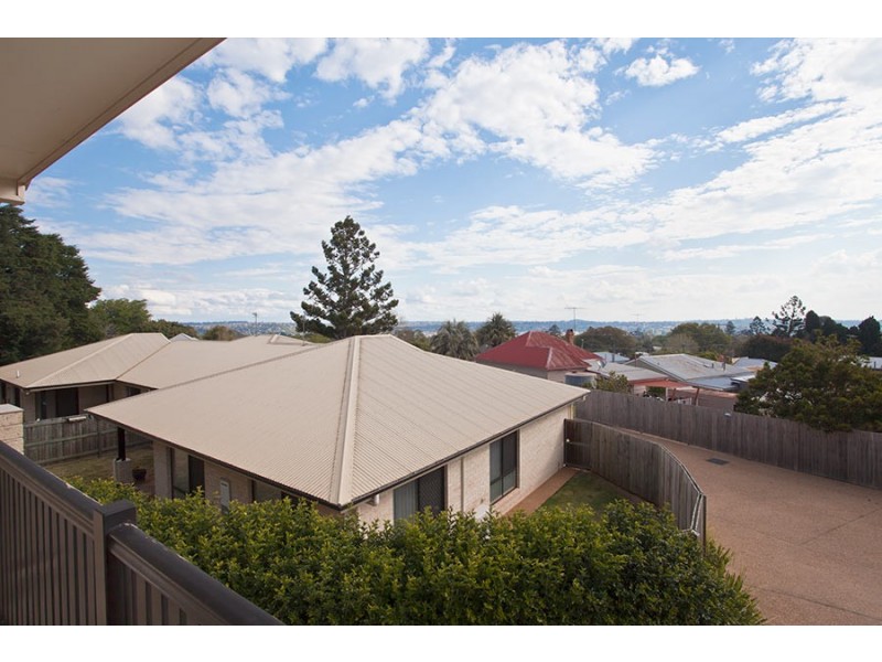Unit 3/51 Jellicoe Street, Mount Lofty QLD 4350