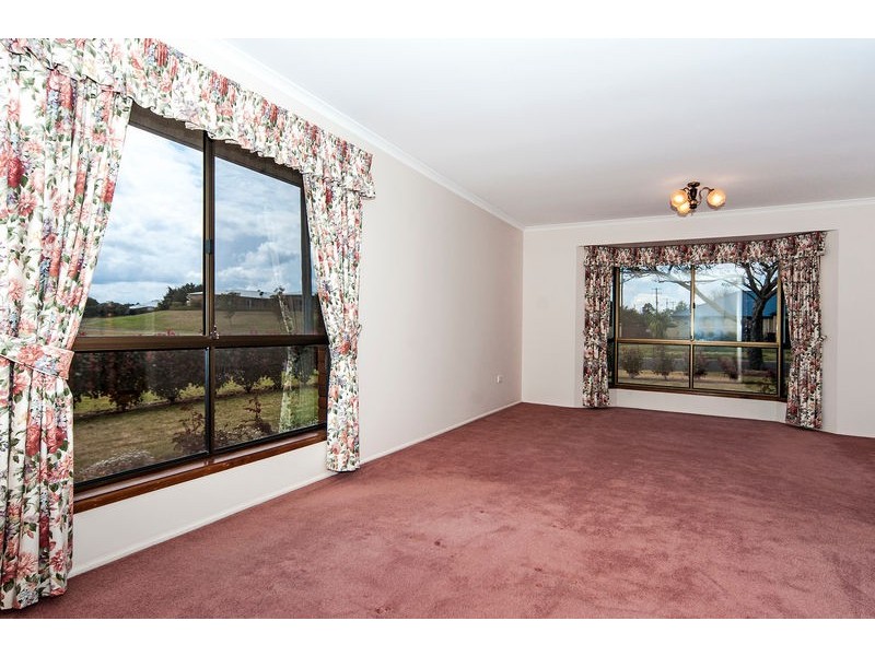 1 Calypso Street, Middle Ridge QLD 4350