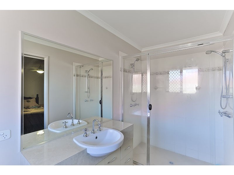 9 Moorina Drive, Harristown QLD 4350