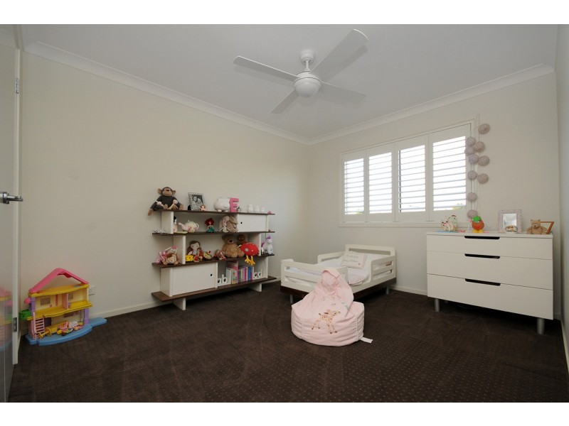 32 Nursery Drive, Middle Ridge QLD 4350