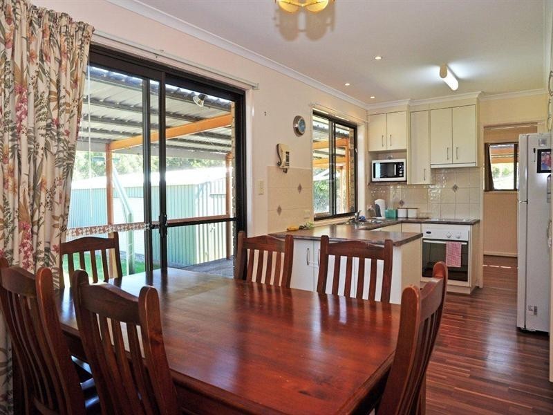 9 Redlands Drive, Gowrie Junction QLD 4352