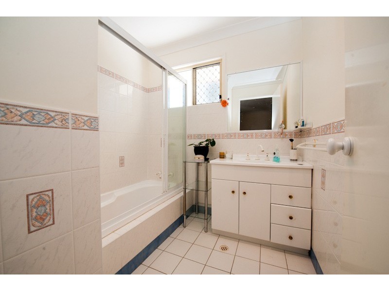 Unit 4/330 Hume Street, Centenary Heights QLD 4350