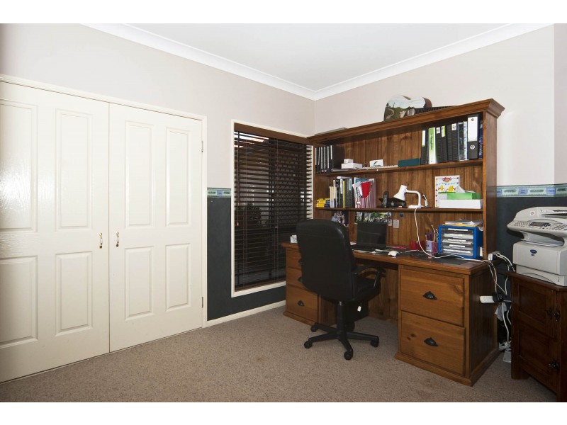 87 Nelson Street, Middle Ridge QLD 4350