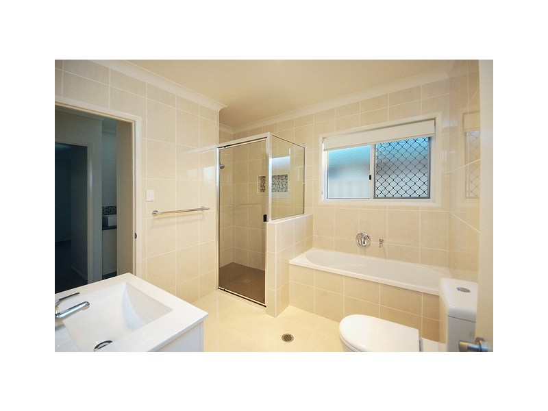 9B Miles Street, Harristown QLD 4350