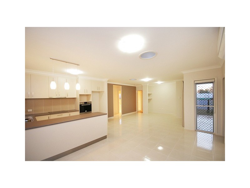 9B Miles Street, Harristown QLD 4350