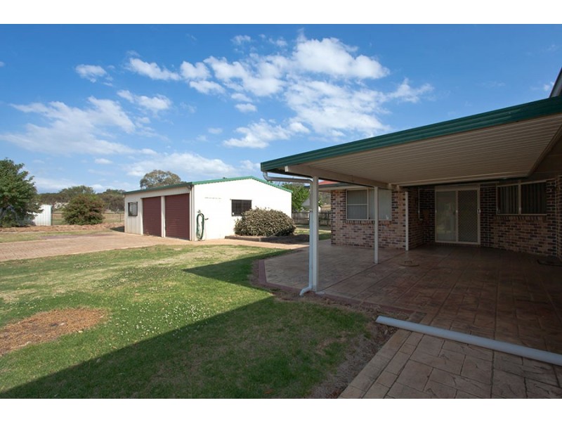 16 Harvey Road, Glenvale QLD 4350