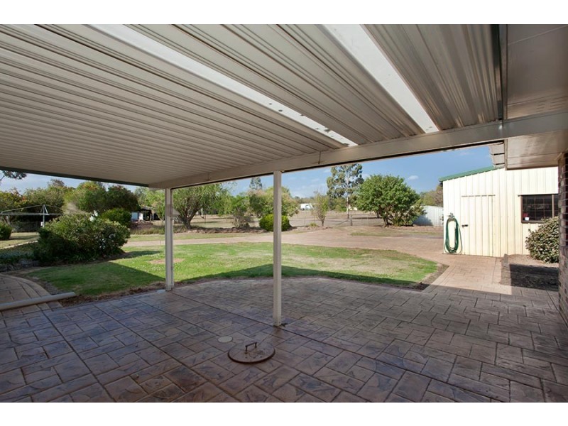 16 Harvey Road, Glenvale QLD 4350