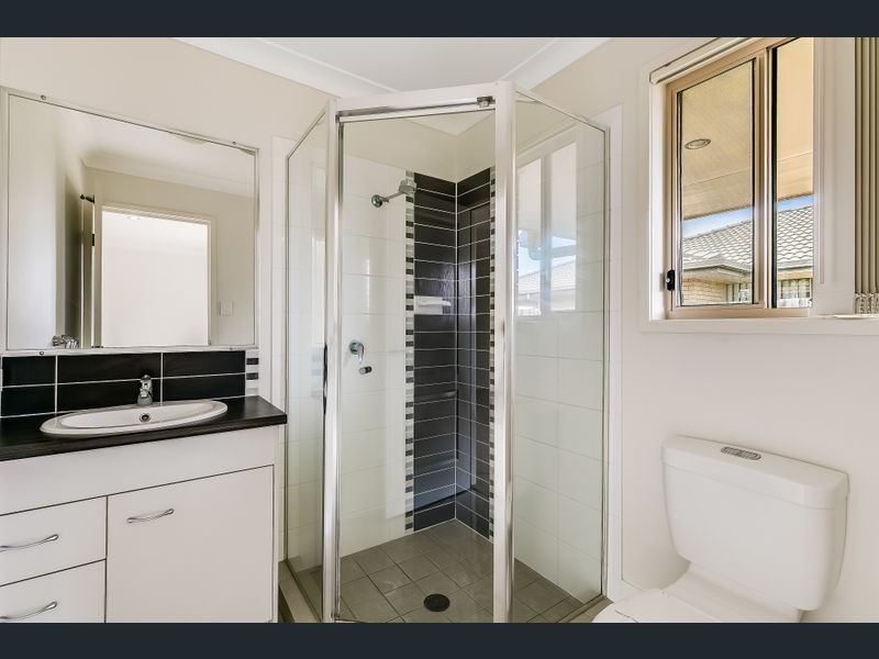 45 Kurrawa Crescent, Glenvale QLD 4350