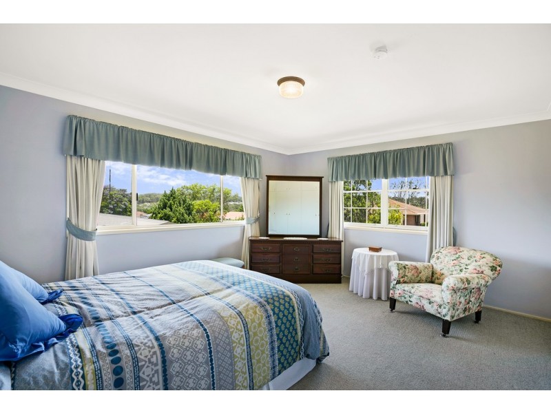 17 Sardon Street, Centenary Heights QLD 4350