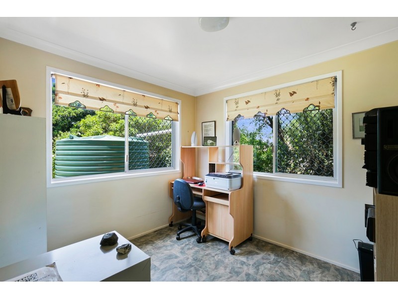 17 Sardon Street, Centenary Heights QLD 4350