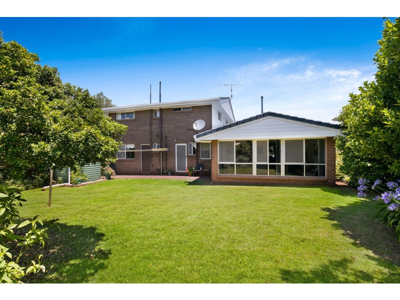 17 Sardon Street, Centenary Heights QLD 4350