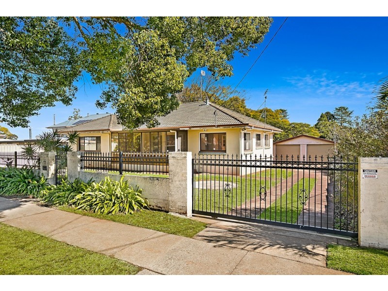 269 Geddes Street, Centenary Heights QLD 4350