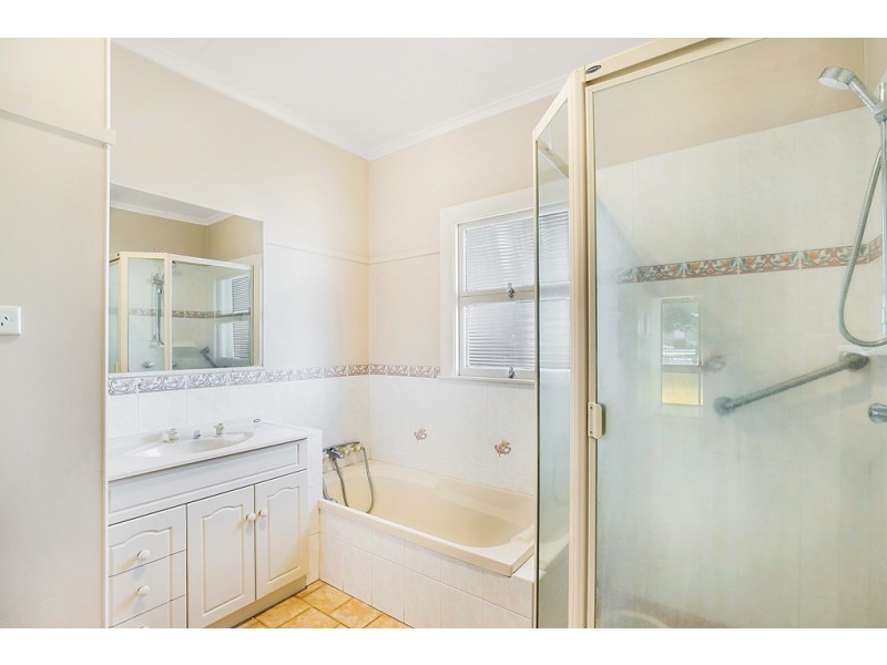269 Geddes Street, Centenary Heights QLD 4350