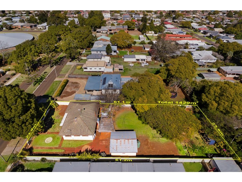 269 Geddes Street, Centenary Heights QLD 4350