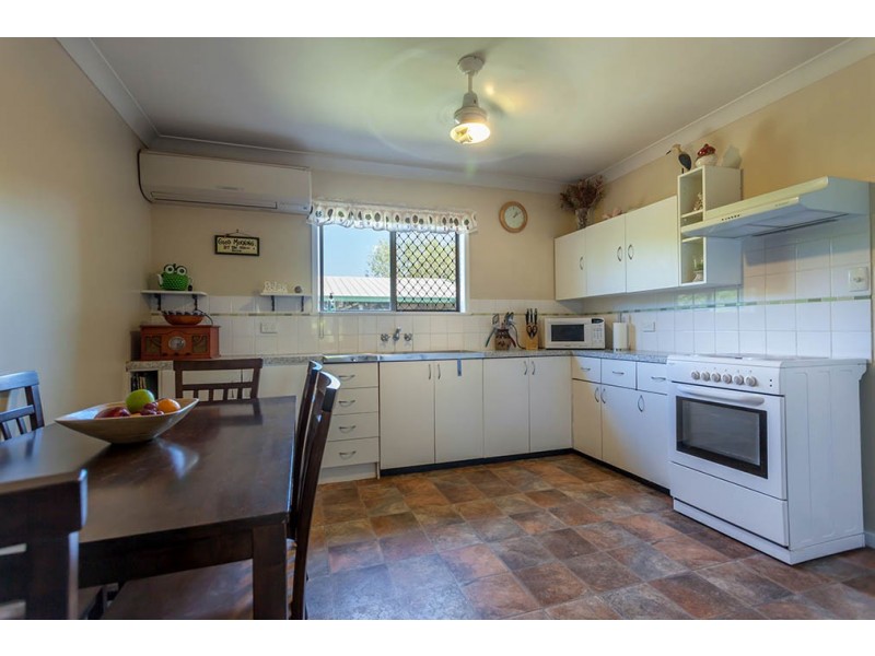 254 Alderley Street, Centenary Heights QLD 4350