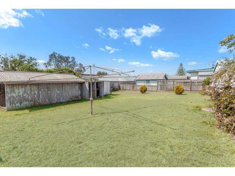 12 Fourth Avenue, Harristown QLD 4350