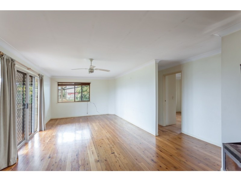 18 Underwood Crescent, Harristown QLD 4350