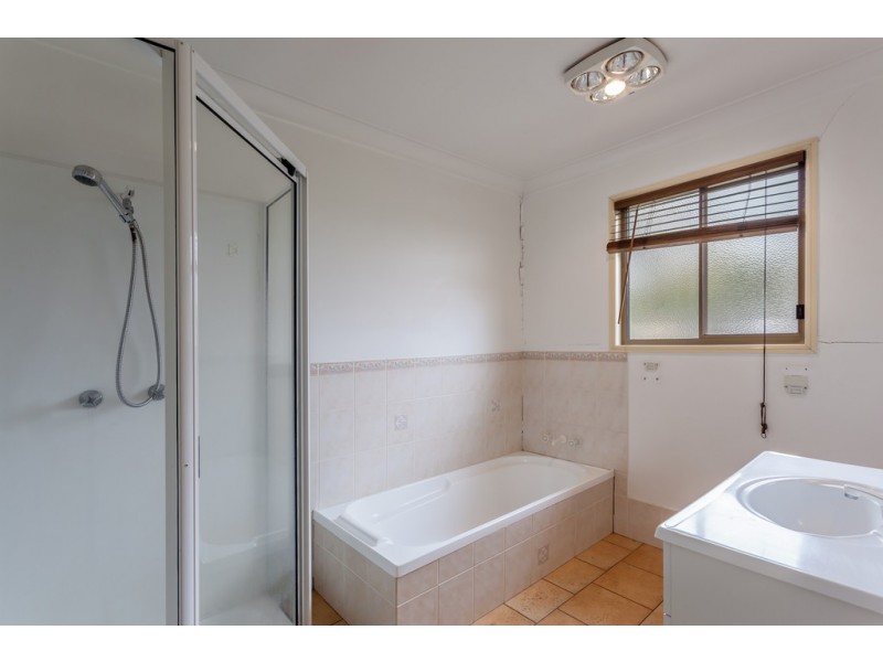 18 Underwood Crescent, Harristown QLD 4350