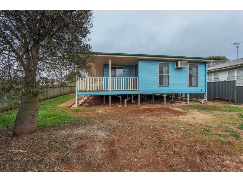 18 Underwood Crescent, Harristown QLD 4350