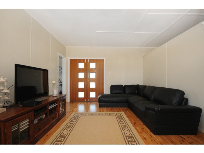 86 Holberton Street, Newtown QLD 4350