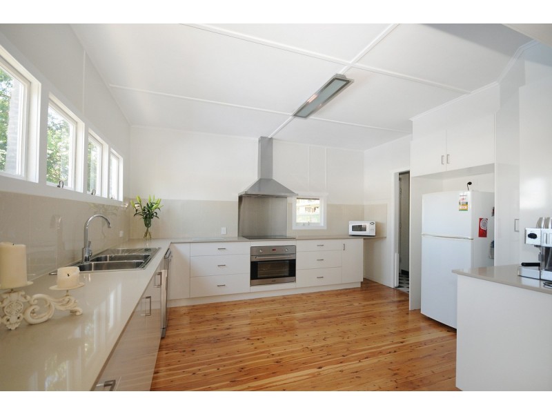 86 Holberton Street, Newtown QLD 4350