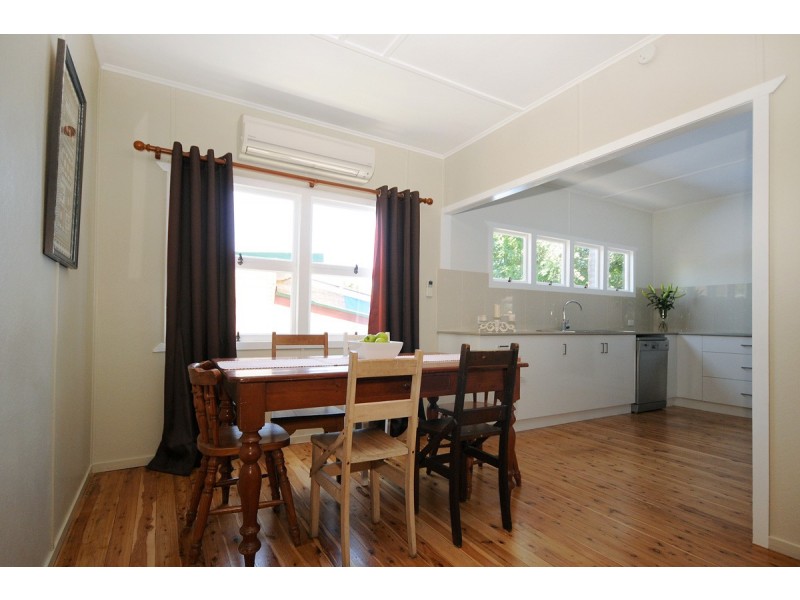 86 Holberton Street, Newtown QLD 4350