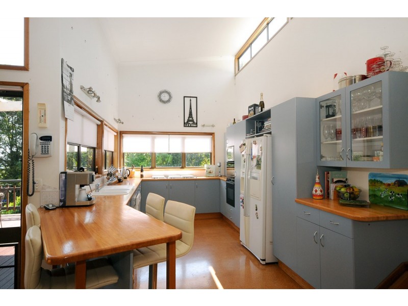 24 Murphys Creek Road, Blue Mountain Heights QLD 4350