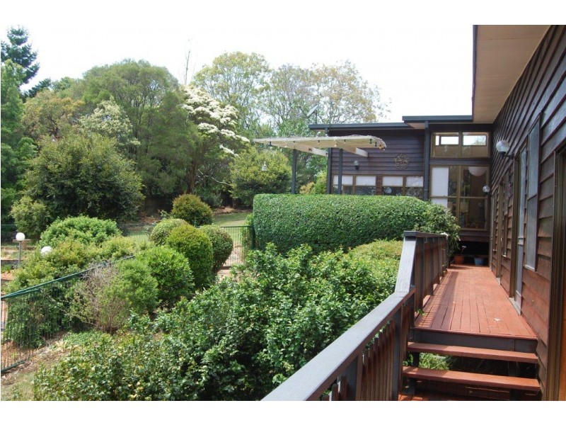 24 Murphys Creek Road, Blue Mountain Heights QLD 4350