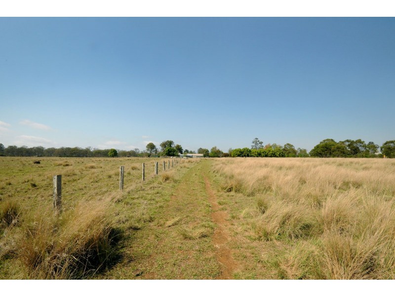 9617 New England Highway, Geham QLD 4352