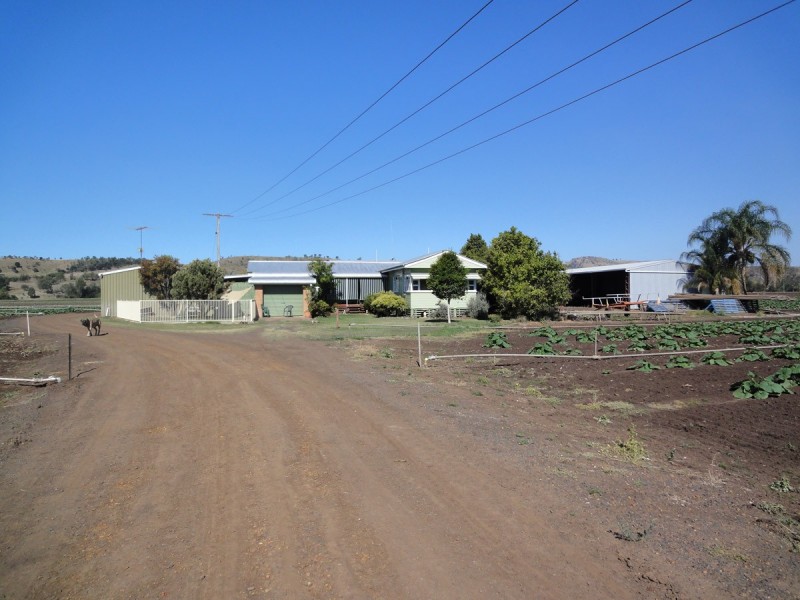 545 Mount Sylvia Road, Upper Tenthill QLD 4343