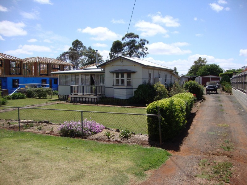 28 Ellis Street, Wilsonton QLD 4350