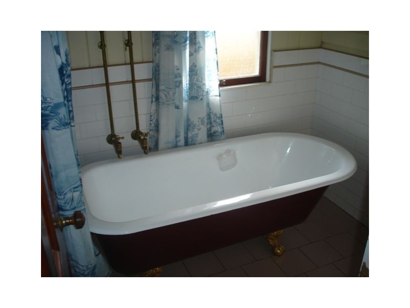 52 Bridge Street, East Toowoomba QLD 4350